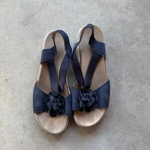 Hotter Hannah Sandals Womens Size 9.5 Navy Floral‎ Detail Suede Slip On Casual